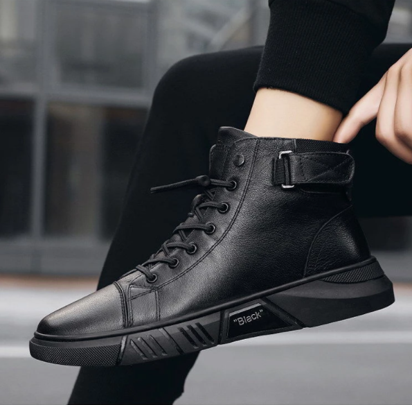 Moderne Echtlederstiefel - Italien