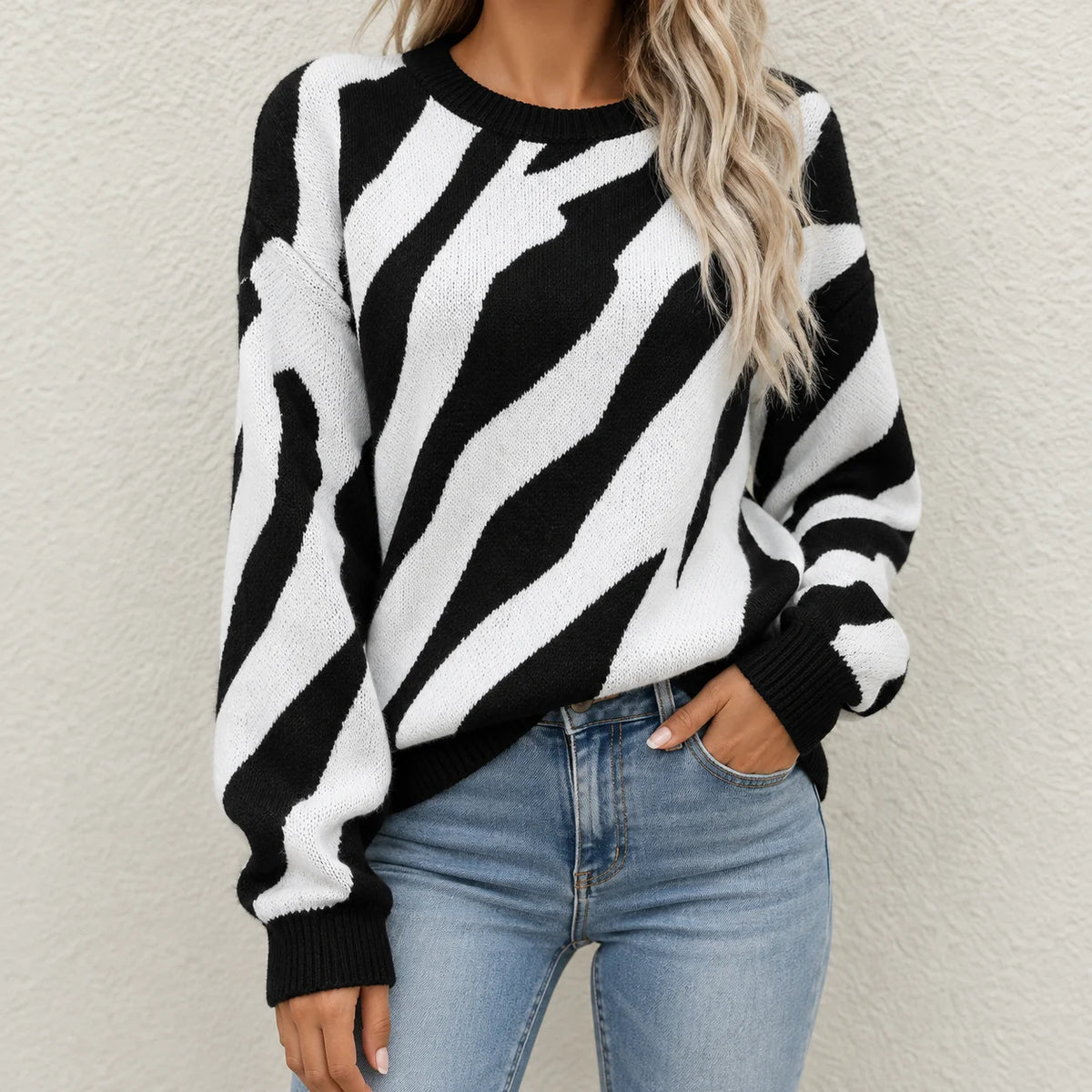 Camille Damen Chic Abstract Pullover