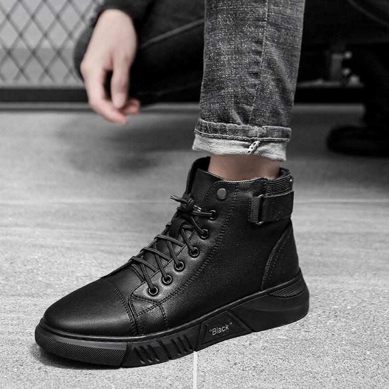 Moderne Echtlederstiefel - Italien