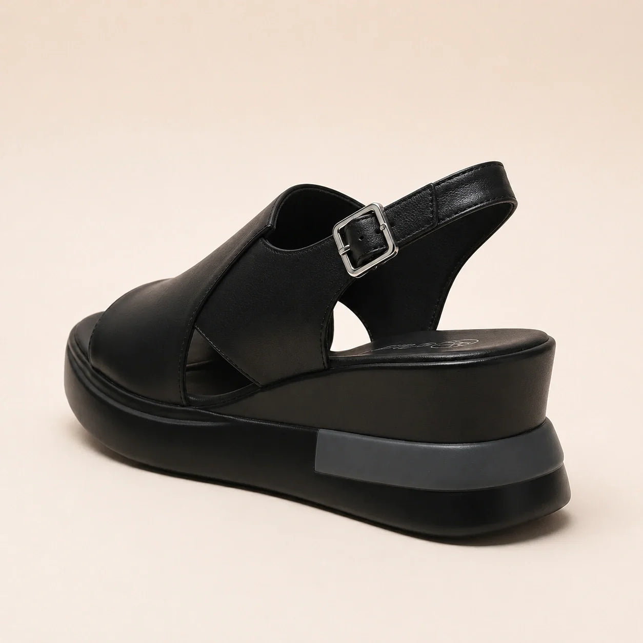 Bequeme und anatomische Sandale – OrthoCare